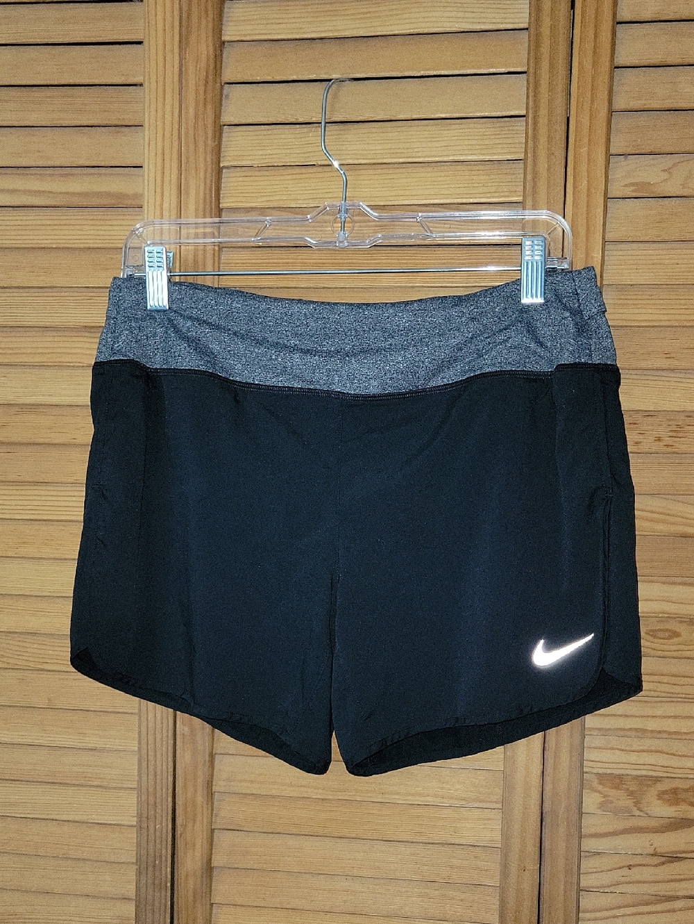 Nike Dri-FIT Running  Womens Medium Black Gray Lined Athletic Gym Workout Shorts